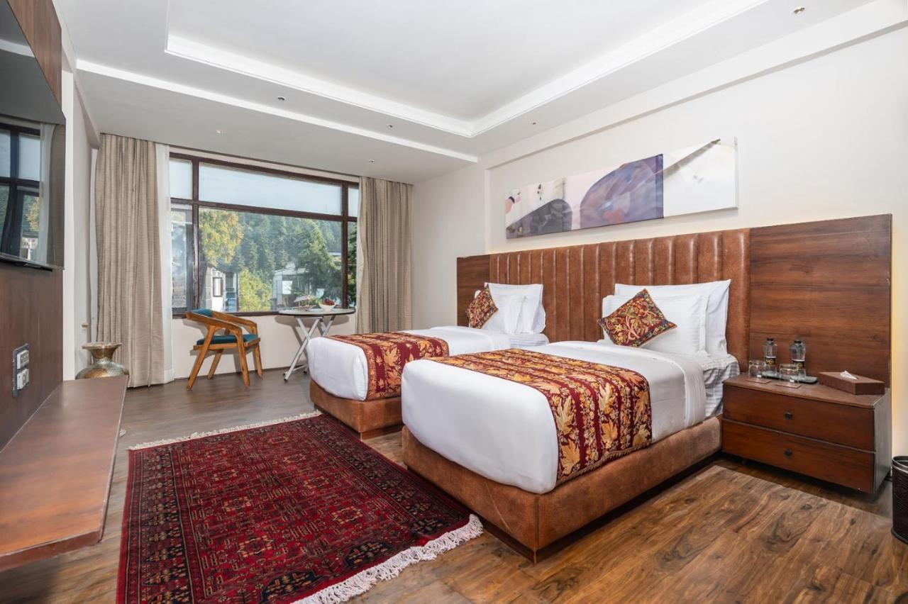 Hotel 11 Boulevard Srīnagar エクステリア 写真